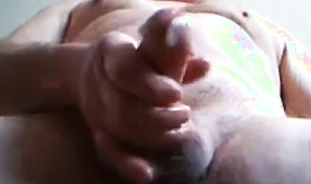 Bearded Amateur Daddy Jacks Off