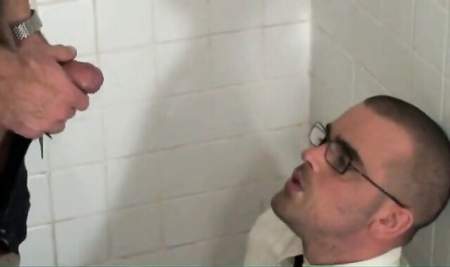 Twink Facial and Piss Shower