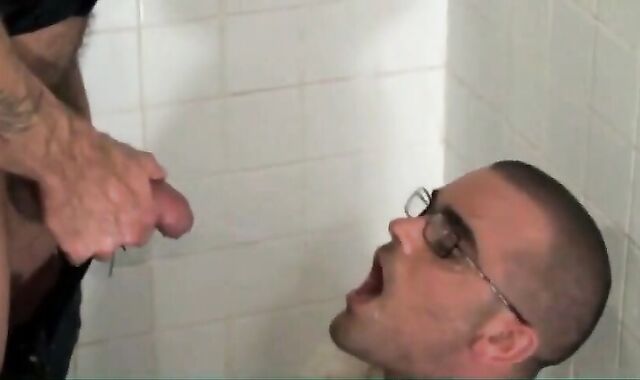 Twink Facial and Piss Shower