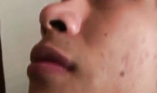 Asiatische Twinks: Amateure Handjobs und Sperma-Tribut