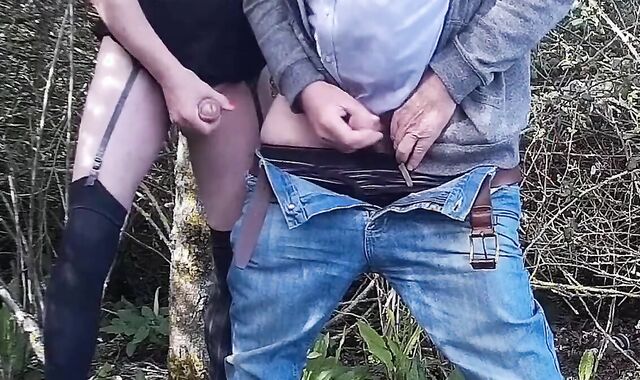 Outdoor Handjob: Fingering Big Balls