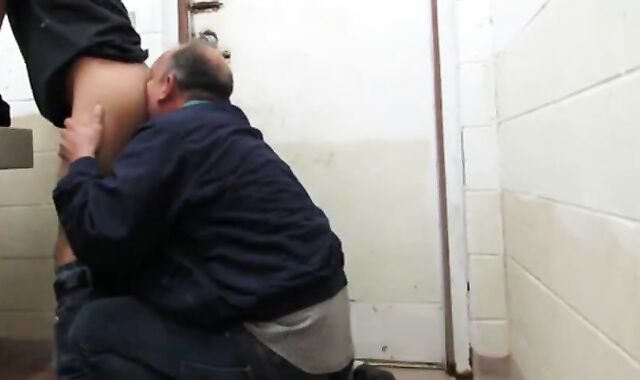 Amateur Man Enjoys Ass Licking
