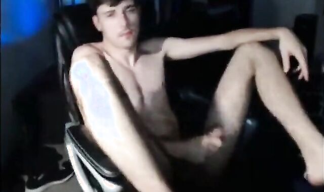 Amateur Twink Masturbates on Webcam 2
