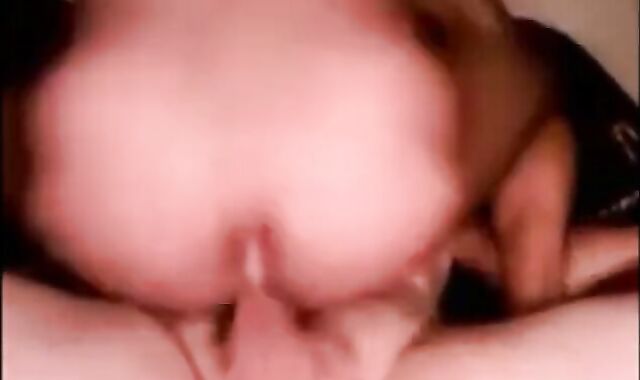 Big-Cock Daddy Barebacks Amateur for Creampie