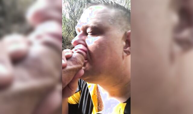 Muscled Hunks Outdoor Face Fuck