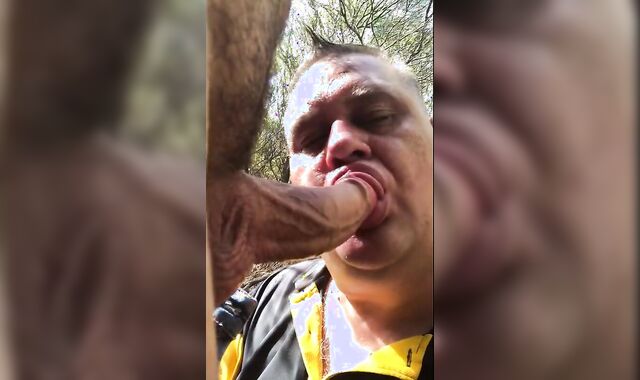 Muscled Hunks Outdoor Face Fuck