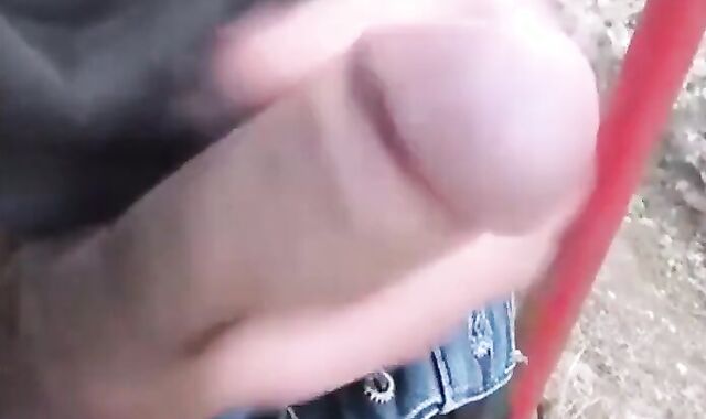 Twink Masturbates on Webcam