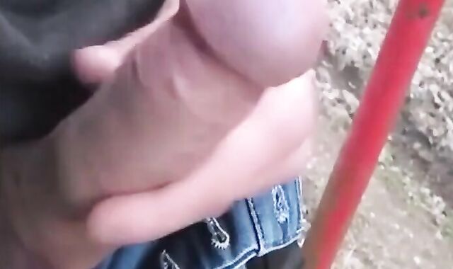 Twink Masturbates on Webcam