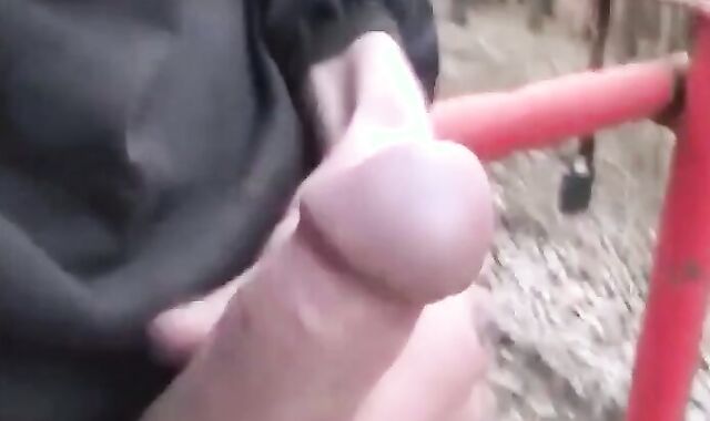 Twink Masturbates on Webcam