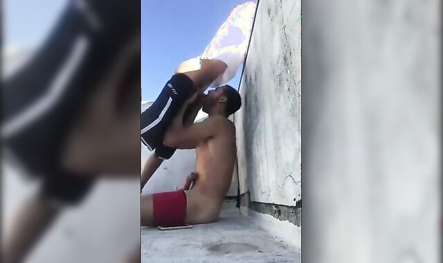 Sucking Dick Outdoors