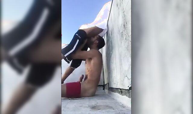 Sucking Dick Outdoors