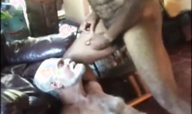 Mature Gay Blowjob and Cum Eating - Amateur Daddy Video