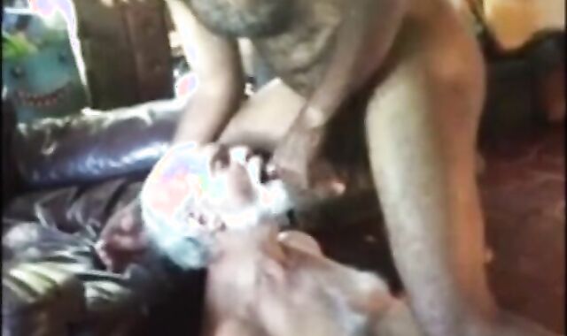 Mature Gay Blowjob and Cum Eating - Amateur Daddy Video