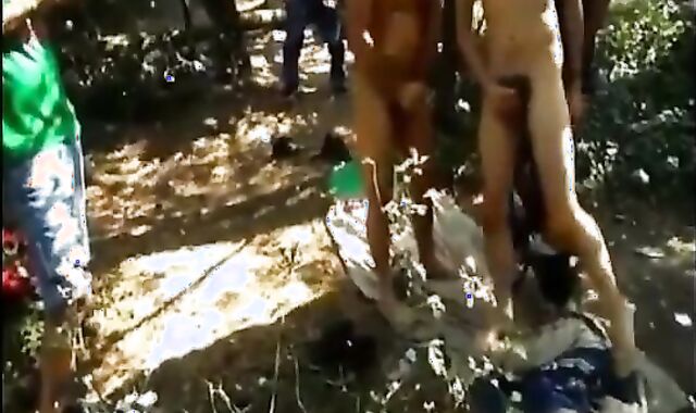 Outdoor Amateur Group Sex