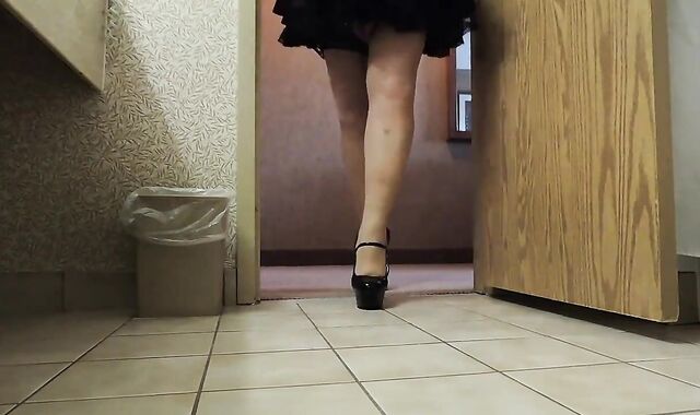 Sissy Ray's Purple Corset & Black Skirt 2