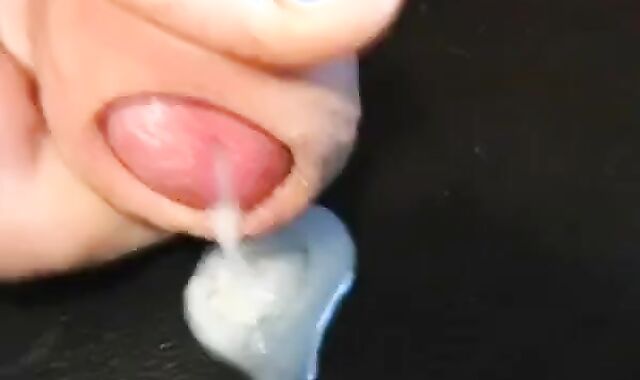 Uncut Foreskin Close-up: Jerk-off and Cum