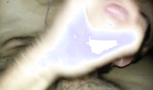 Chupando as bolas e o pau do hetero amigo - amador, blowjob, latin