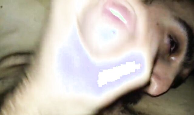 Chupando as bolas e o pau do hetero amigo - amador, blowjob, latin