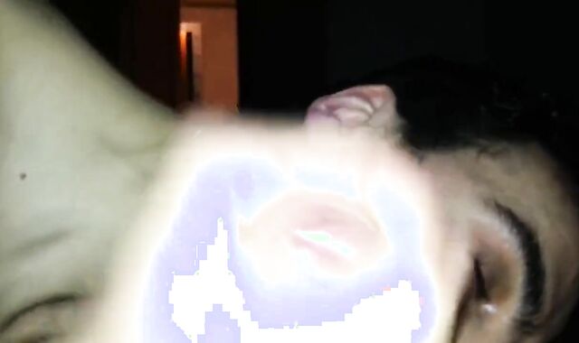 Chupando as bolas e o pau do hetero amigo - amador, blowjob, latin