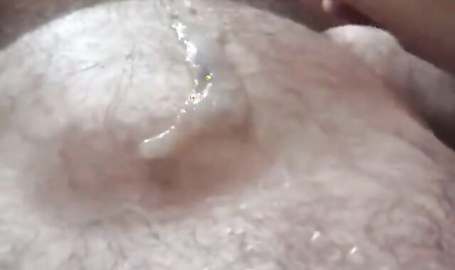 Bearded Daddy Gets Rimmed and Drained