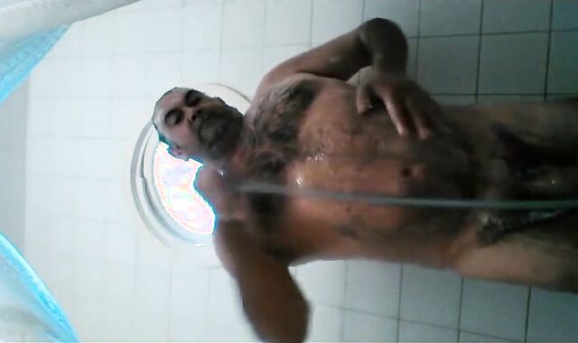 Golden Daddies' Shower Time