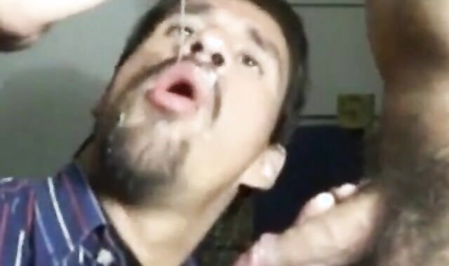 Amateur Man Gets a Nice Load