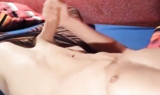 Twink's Webcam Solo: Stroking Hard!