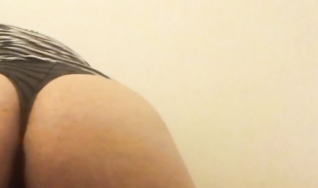 Fat Bubble-Butt Femboy Strips