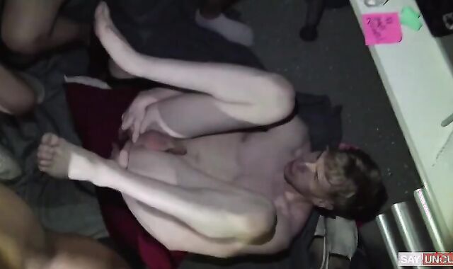 Pigbottom College bitch group-plow