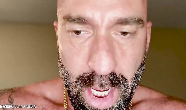 What Johnny Castro cant observe