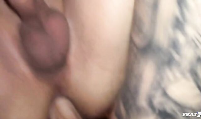 Click Click stud-meat