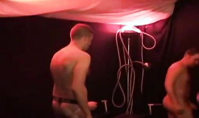 Dungeon gang gang-screw