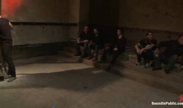 Apartment Utter Of folks - ?