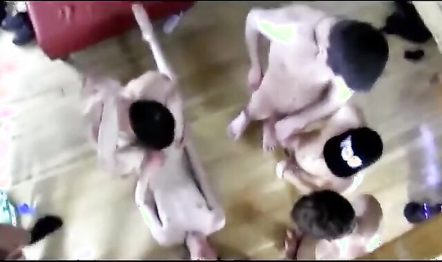 nubile suggests Himself To A few males