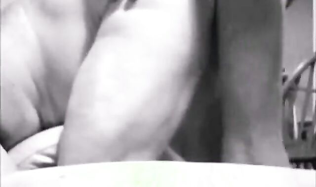 Older Daddy Barebacks Me