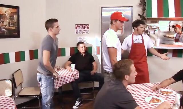 Pizza teenager group-shag