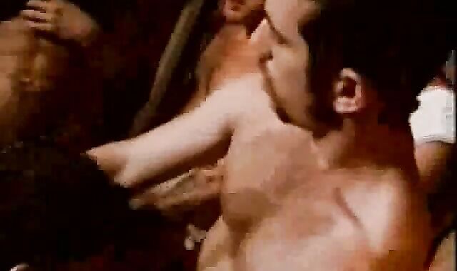 Garage group group-ravage-out