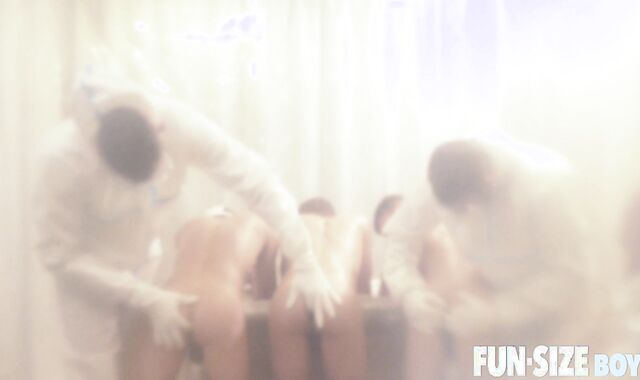 FunsizeBoys: Gang-pulverize among tall DILF