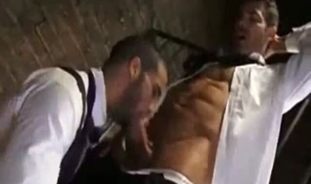 Alley slam