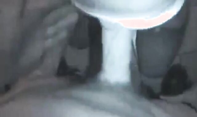 Salope Suceuse: Une Bite Enorme