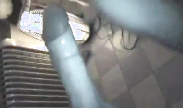 Salope Suceuse: Une Bite Enorme