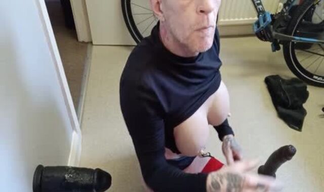 Self Going knuckle deep Broad open Near Mini-blossom And Spraying All Over