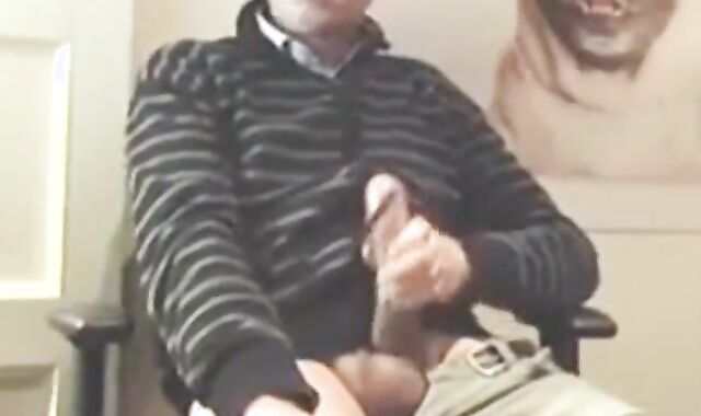 Grande Picha - Daddy's Big Cock Handjob