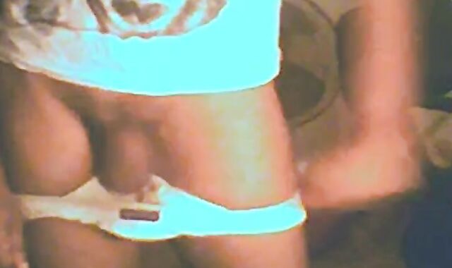 Sri Lankan Twink's Striptease on Cam