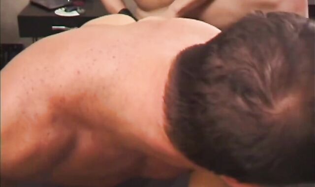 Rob's bare bunch-hookup