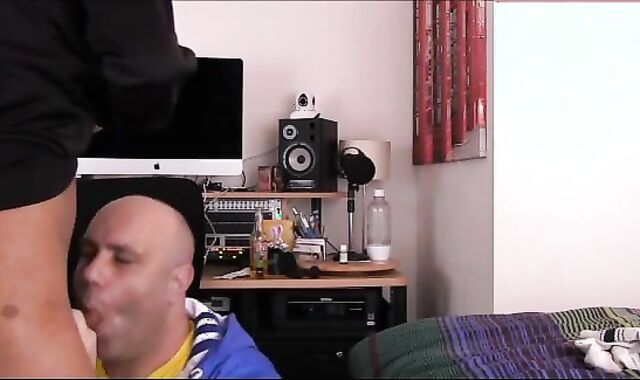 Un Ptit Mec De CitÃ© Pas Bavard Tente Sa PremiÃ¨re Baise Avec Un Mec Et Se DÃ©brouille PlutÃ´t Pas Mal.