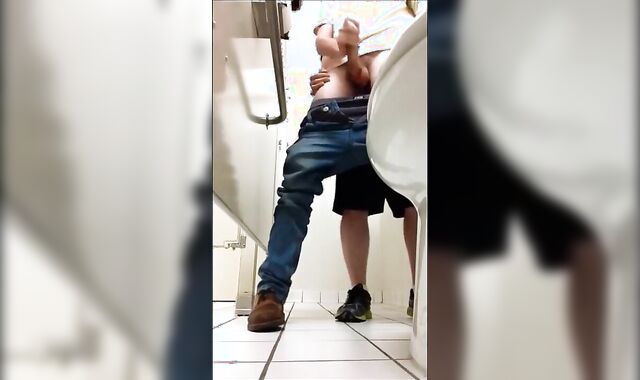 Glory Hole Fun: Amateur Big Cocks Bareback