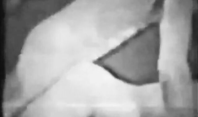 Vintage Bareback Blowjob by Amateurs