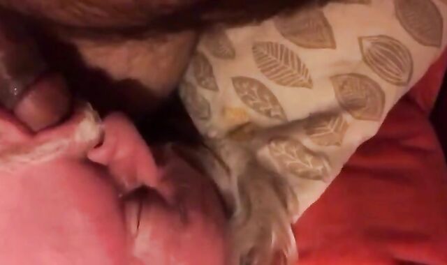 Daddy Barebacks His Cub