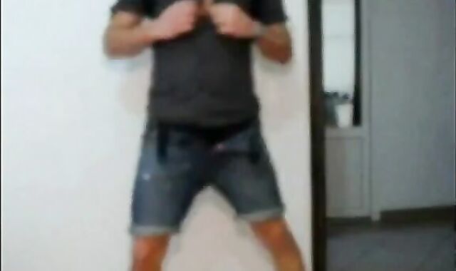 Hunk Plays with Himself on Webcam